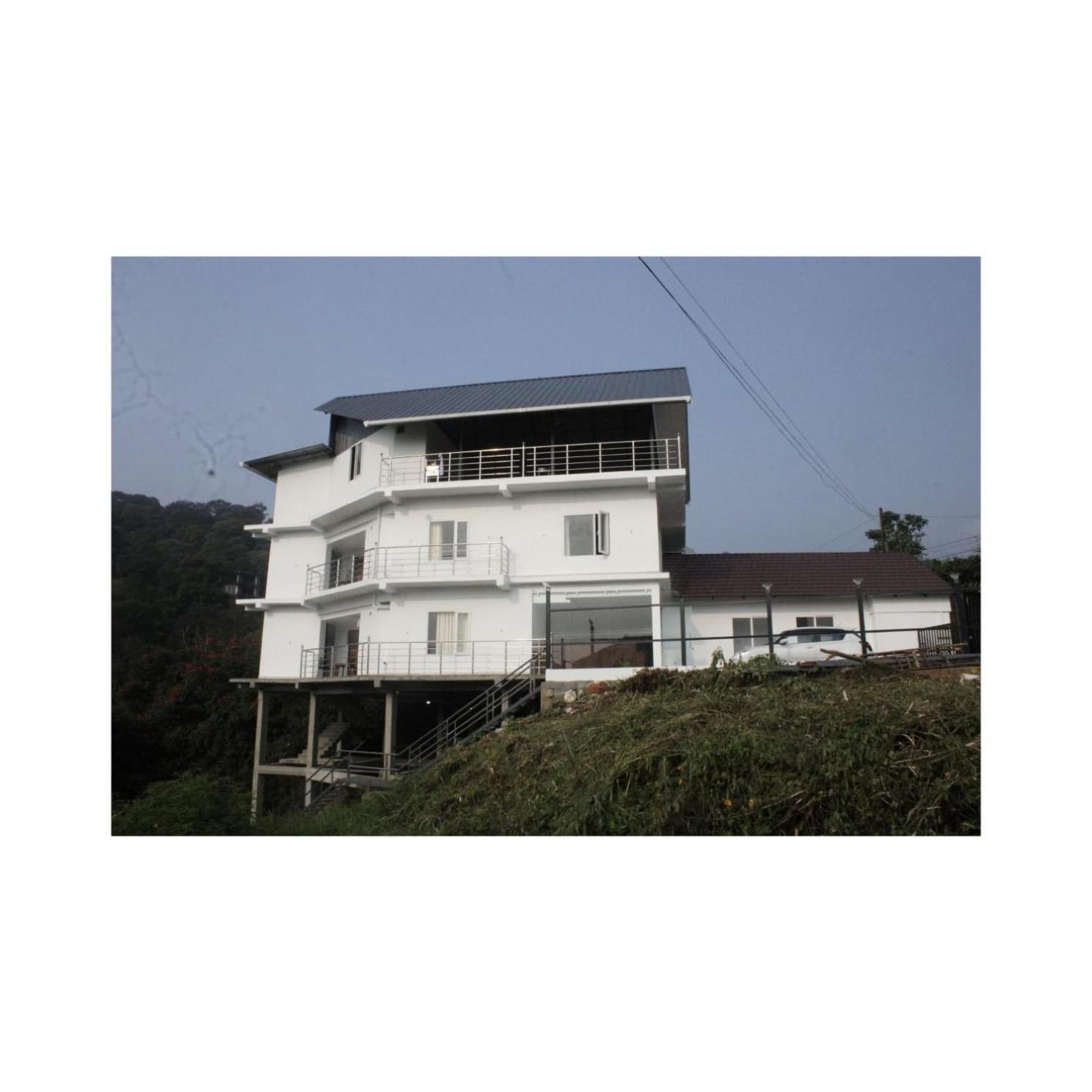 Blossom Valley Cottage Munnar Buitenkant foto