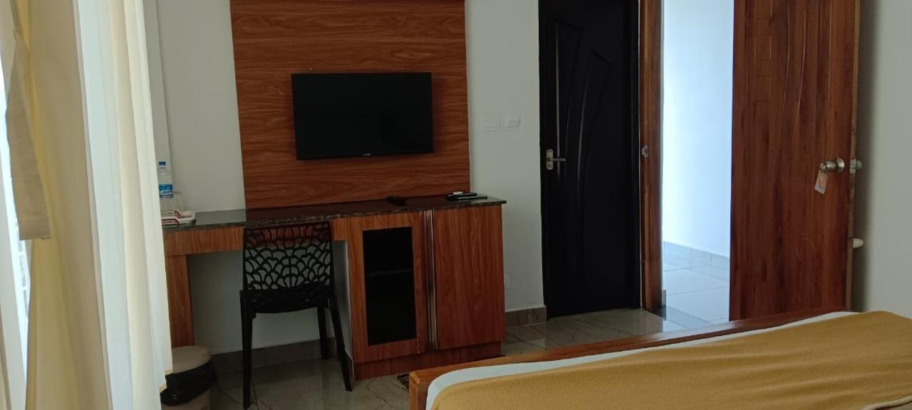 Blossom Valley Cottage Munnar Kamer foto