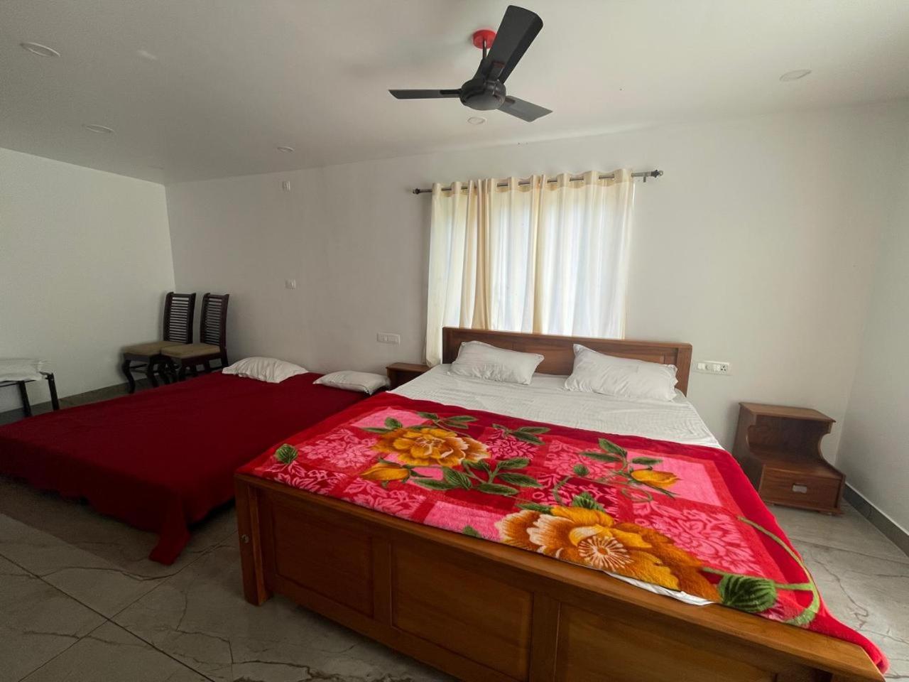 Blossom Valley Cottage Munnar Kamer foto